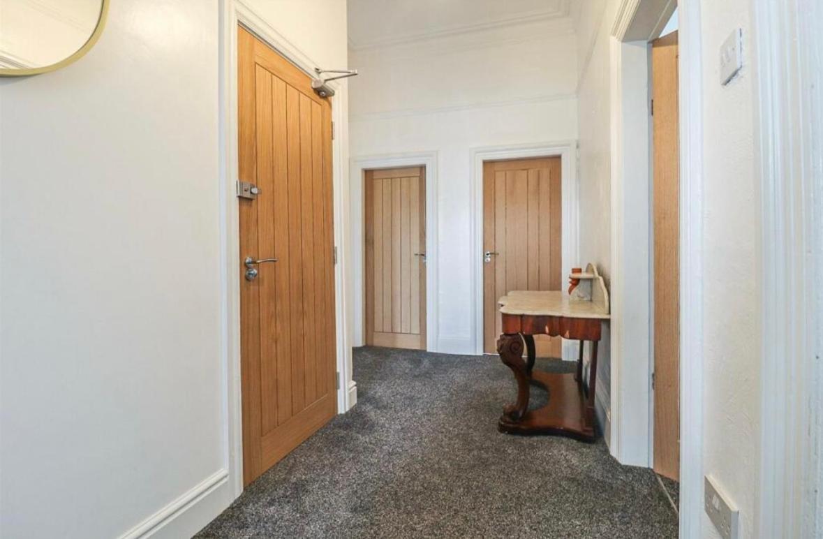 Spacious Victorian Birkdale Apartment With Garden Southport Eksteriør bilde